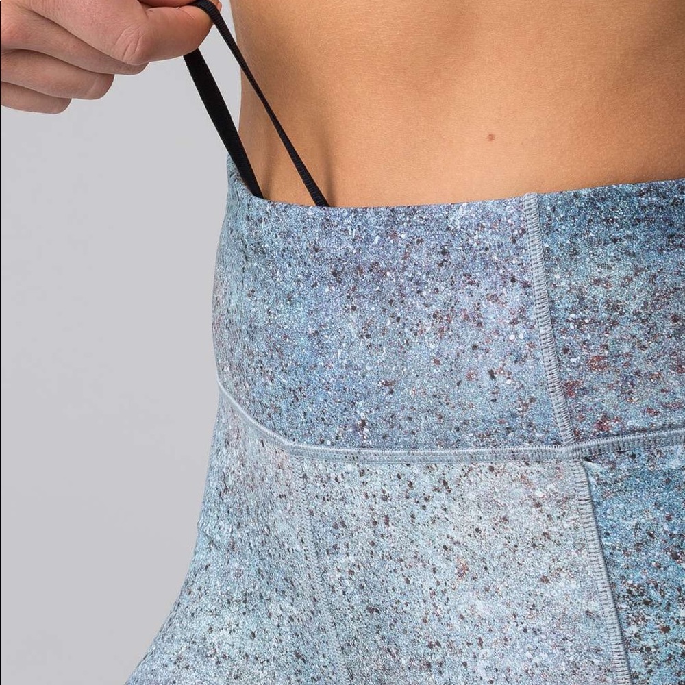 🚫SOLD🚫 Lululemon Run: Final Lap Crop [RARE] 🦄 - Picture 8 of 8